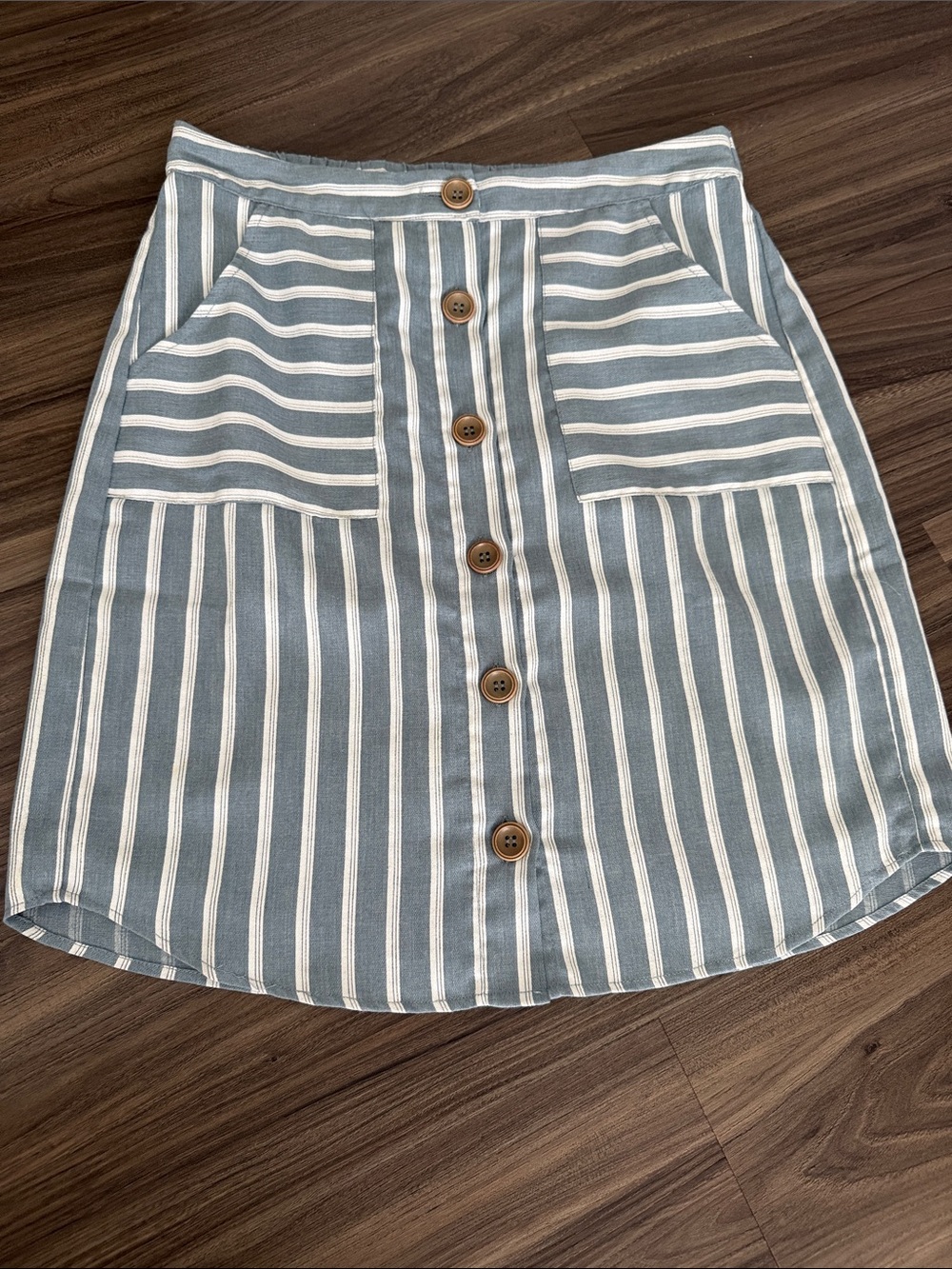 Women’s Small Sinuous Blue & White Striped Button-Front Skirt
